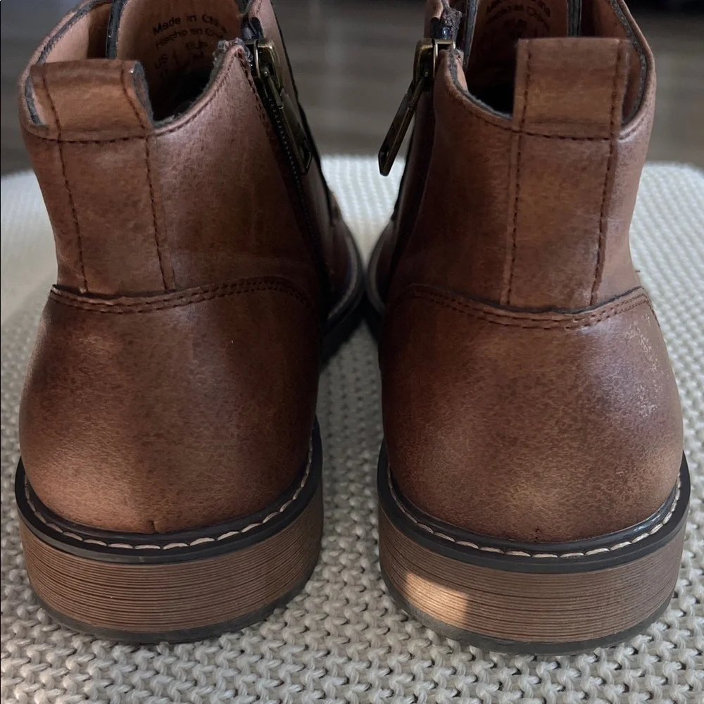 Steve Madden Tan Leather Lace-Up Boots